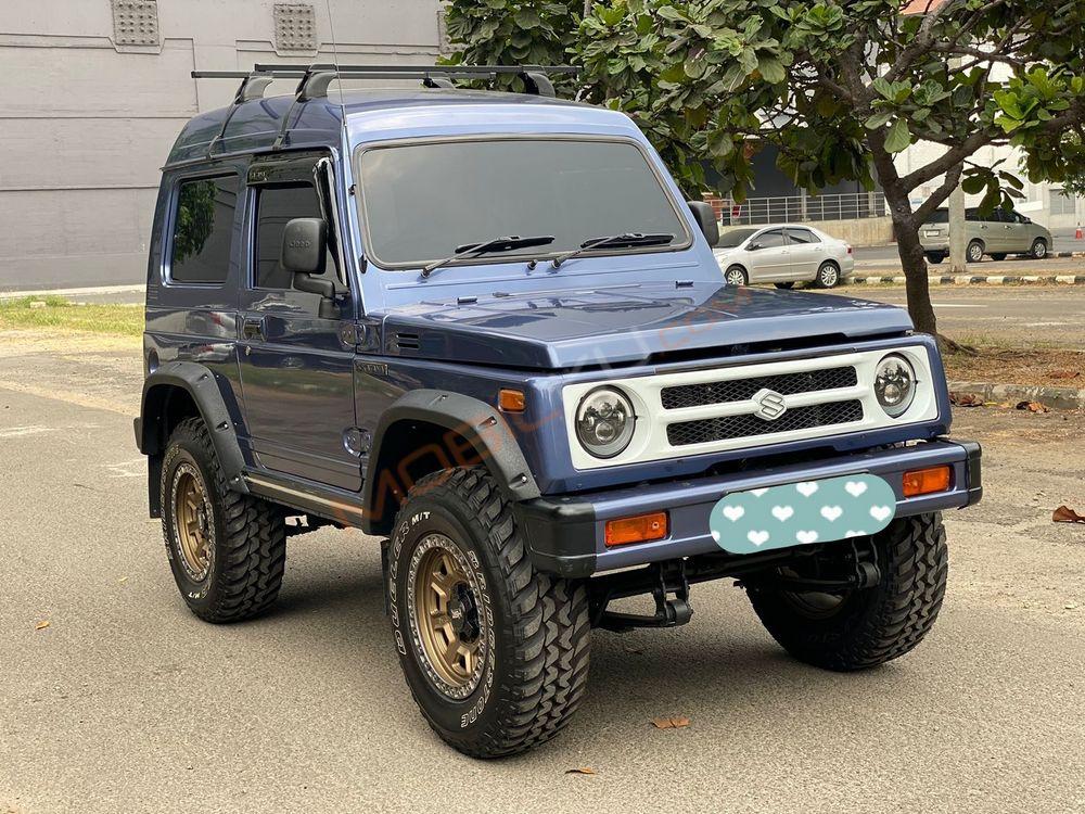 Mobil Suzuki Katana 2005