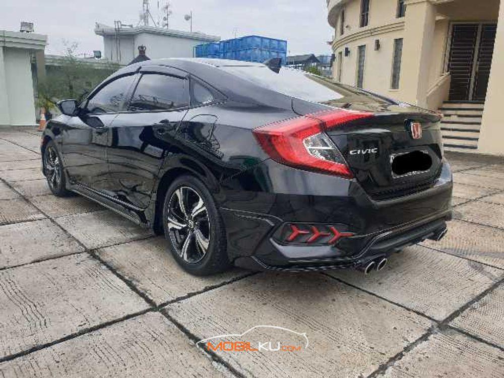 Mobil Honda Civic Sedan 2017