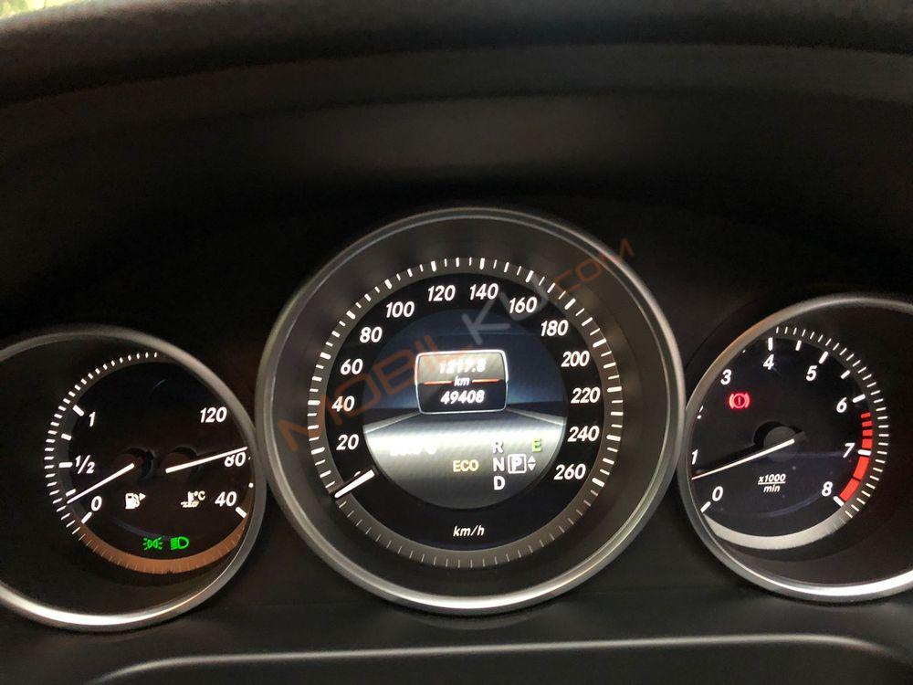 Mobil Mercedes-Benz E-Class 2016
