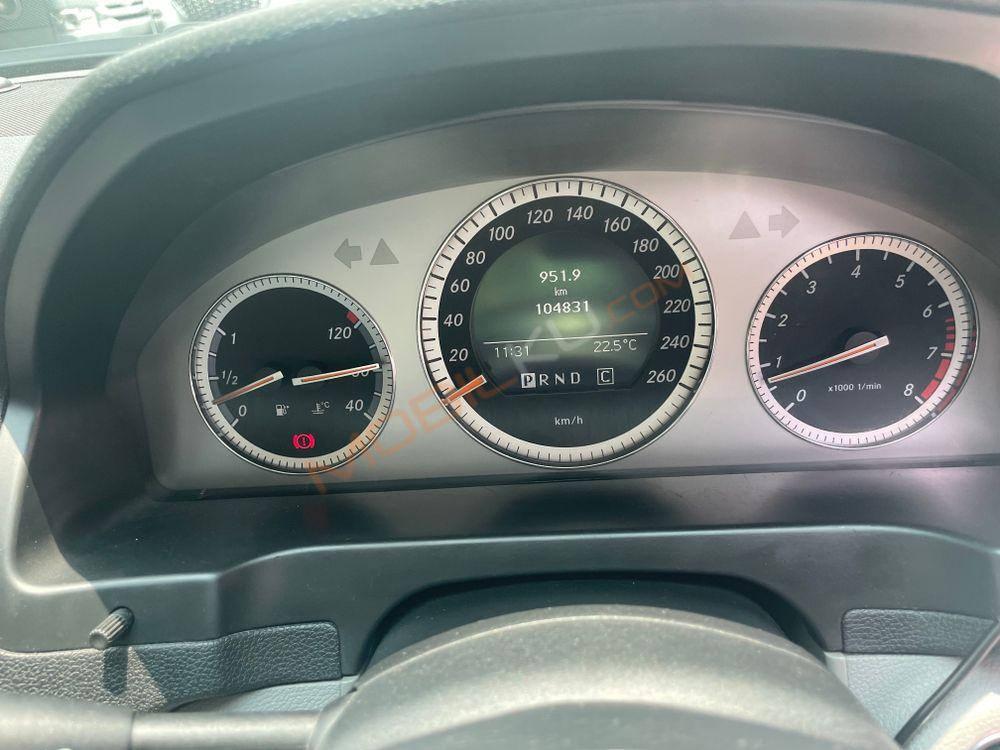 Mobil Mercedes-Benz C-Class 2008