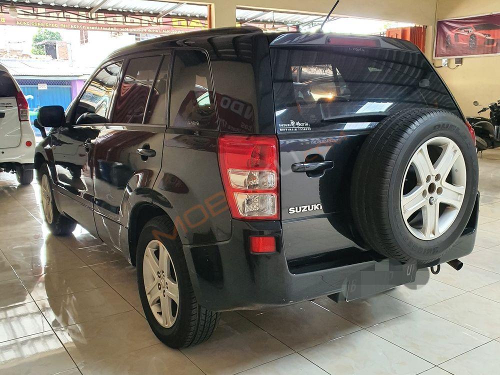Mobil Suzuki Grand Vitara 2008