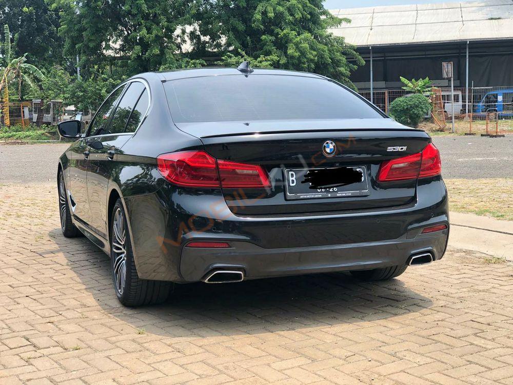 Mobil BMW 5 Series 2020