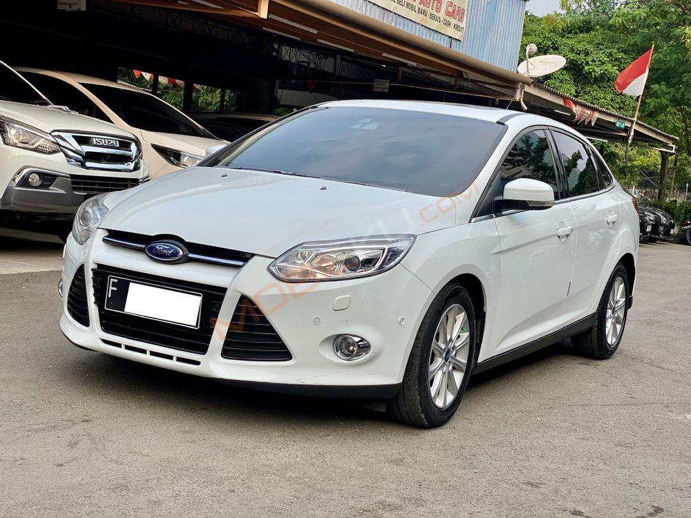 Mobil Ford Focus 2013