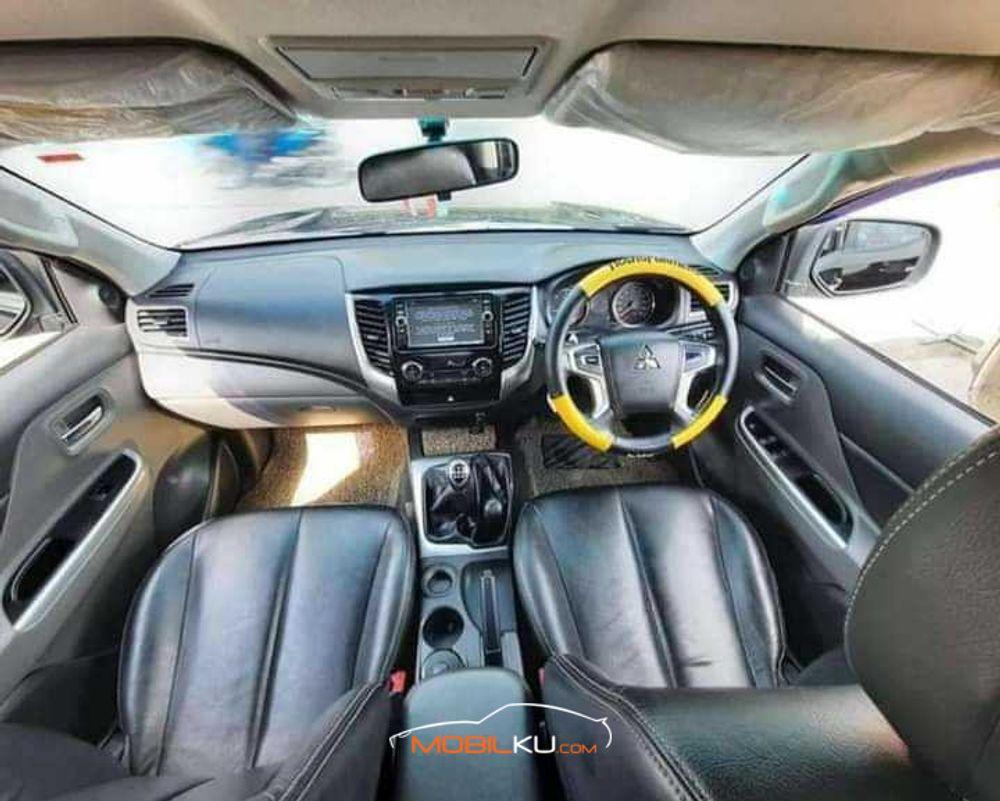 Mobil Mitsubishi Triton 2018