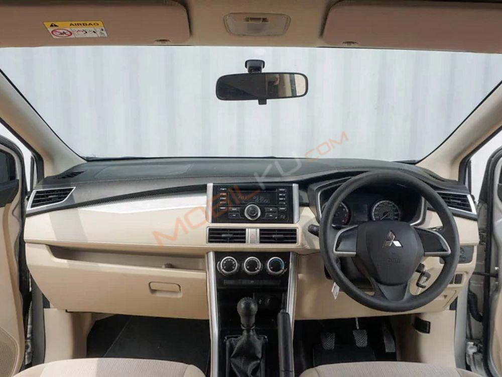 Mobil Mitsubishi Xpander 2019