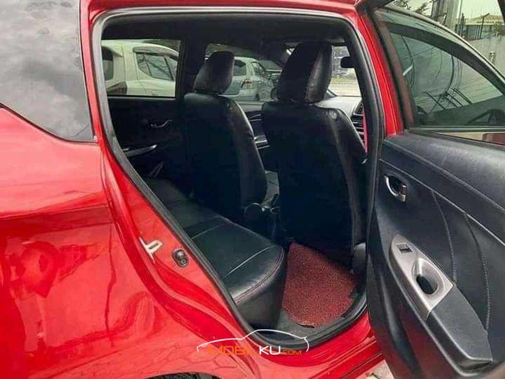 Mobil Toyota Yaris 2019