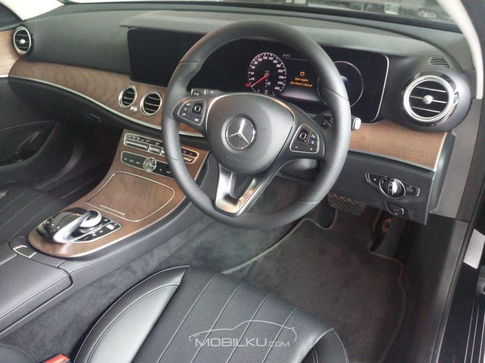 Mobil Mercedes-Benz E-Class 2018