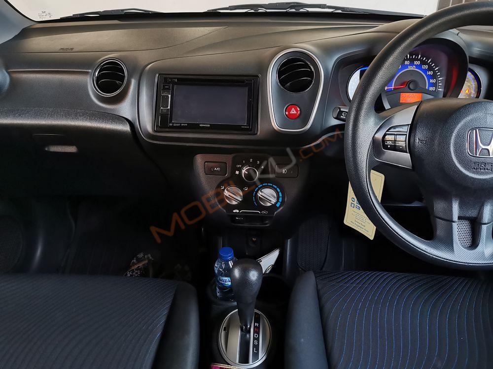 Mobil Honda Mobilio 2014