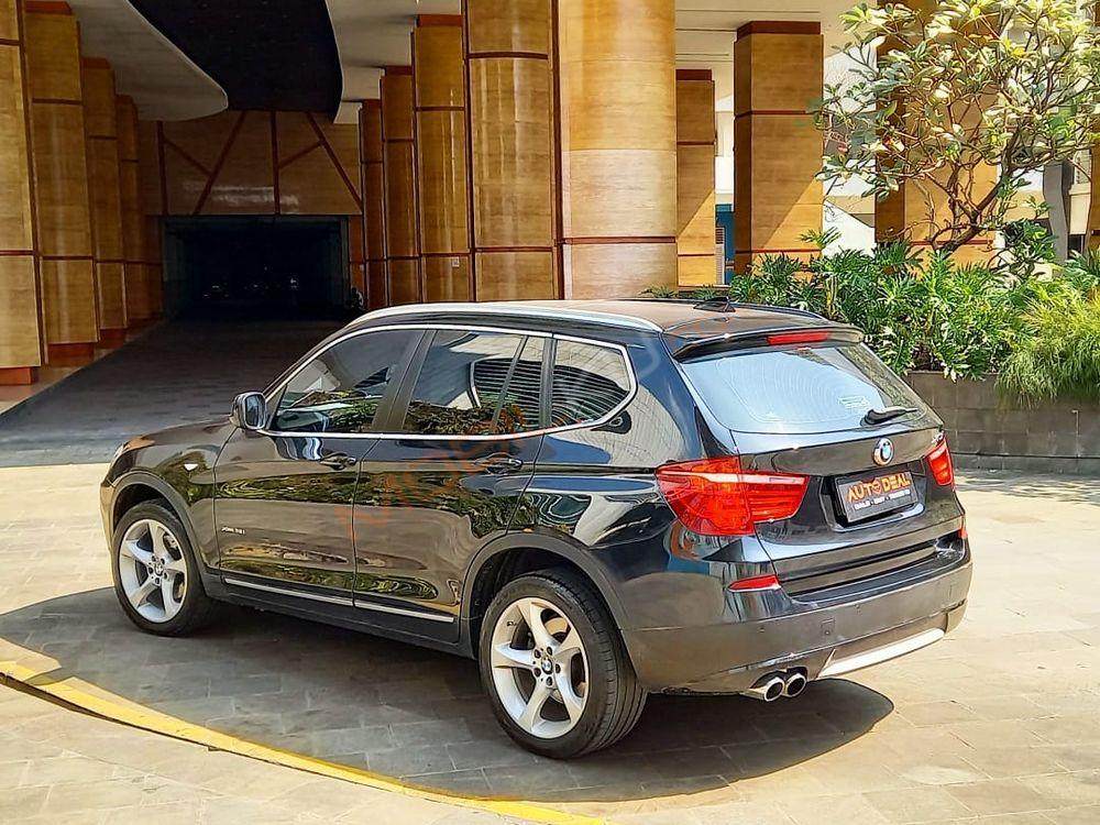 Mobil BMW X3 2012