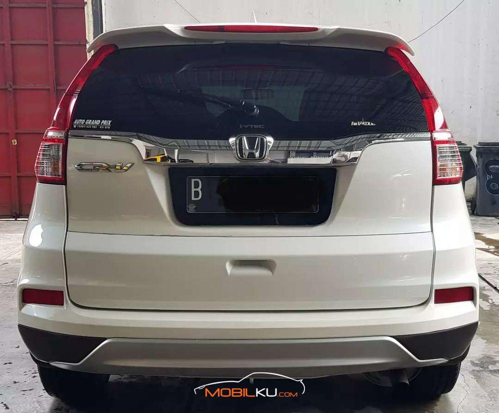 Mobil Honda CR-V 2015