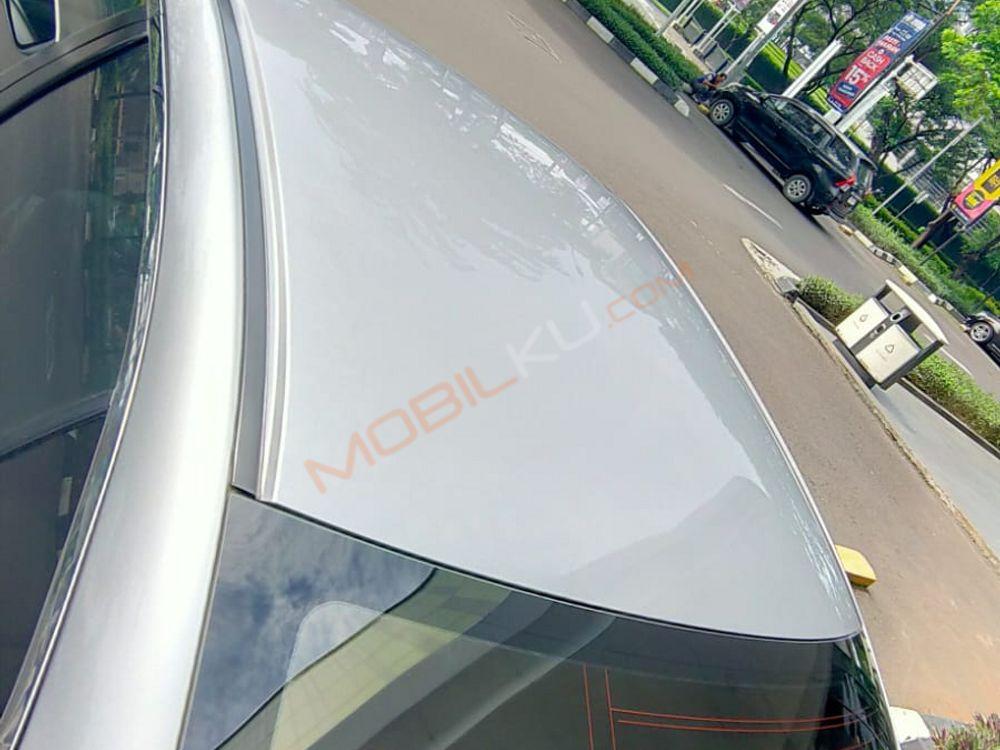 Mobil Honda Accord 2012