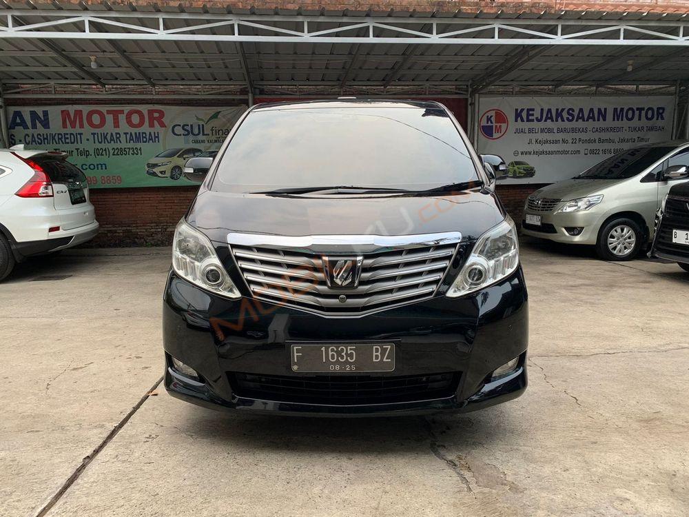 Mobil Toyota Alphard 2009