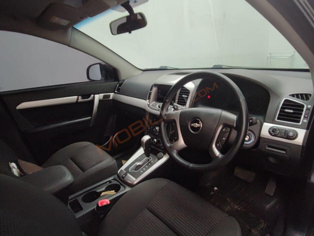 Mobil Chevrolet Captiva 2014