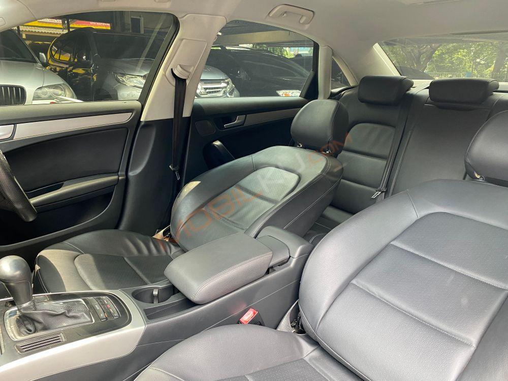Mobil Audi A4 2010