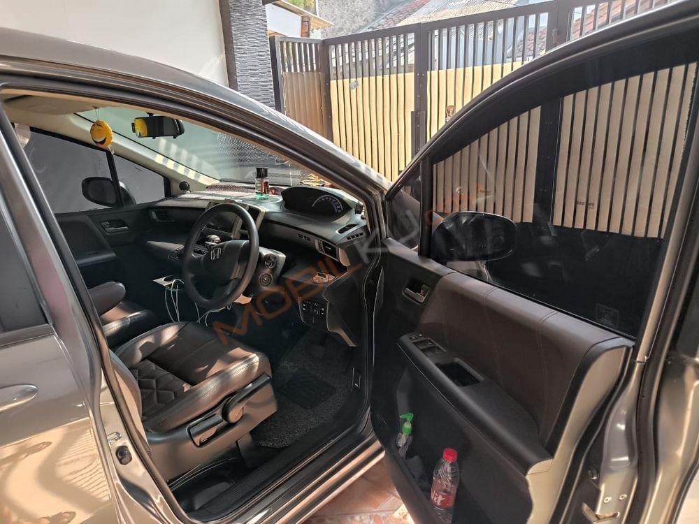 Mobil Honda Freed 2014