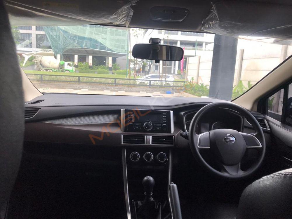 Mobil Nissan Livina 2019