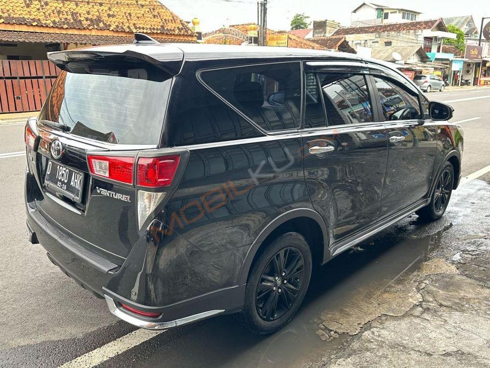 Mobil Toyota Kijang Innova 2018