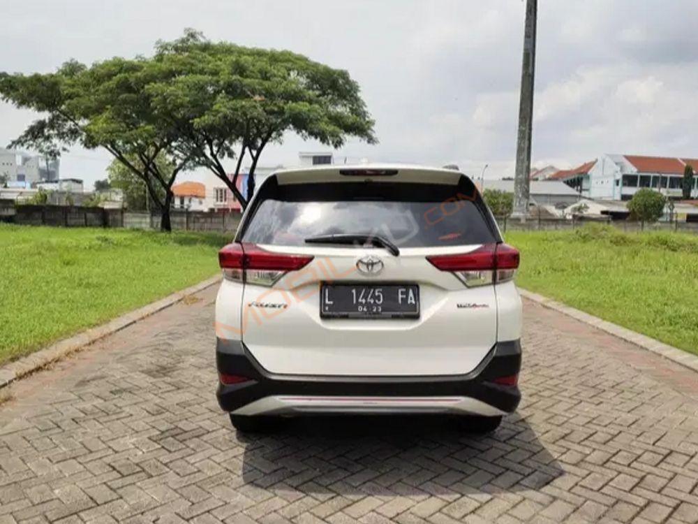 Mobil Toyota Rush 2018