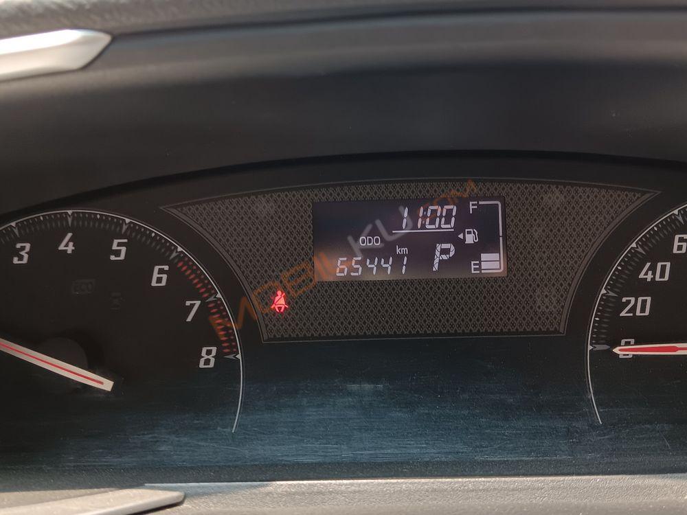 Mobil Toyota Sienta 2016