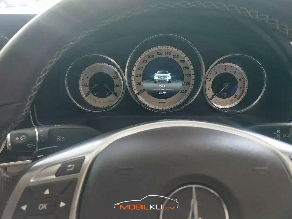 Mobil Mercedes-Benz E-Class 2016