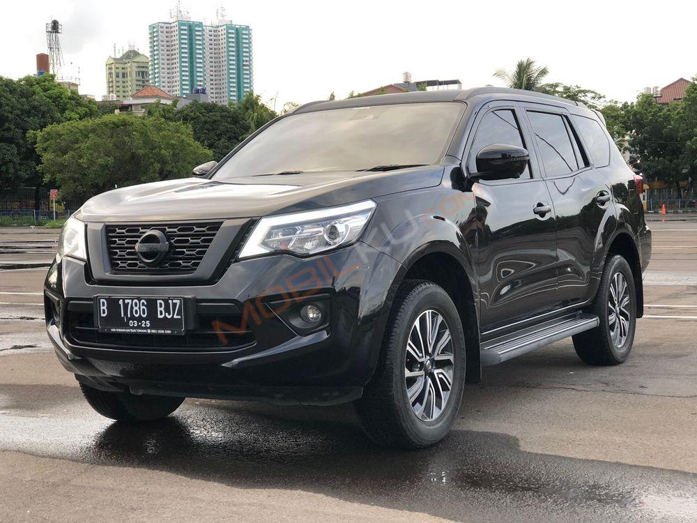Mobil Nissan Terra 2019
