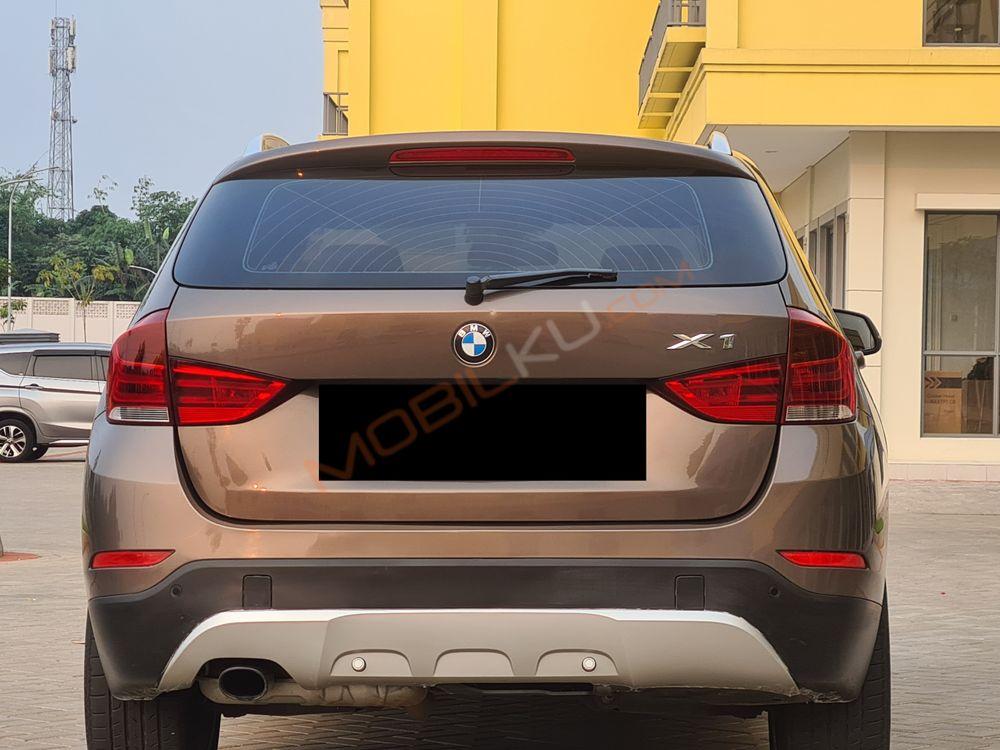 Mobil BMW X1 2013