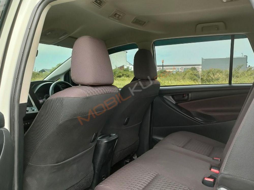 Mobil Toyota Kijang Innova 2021