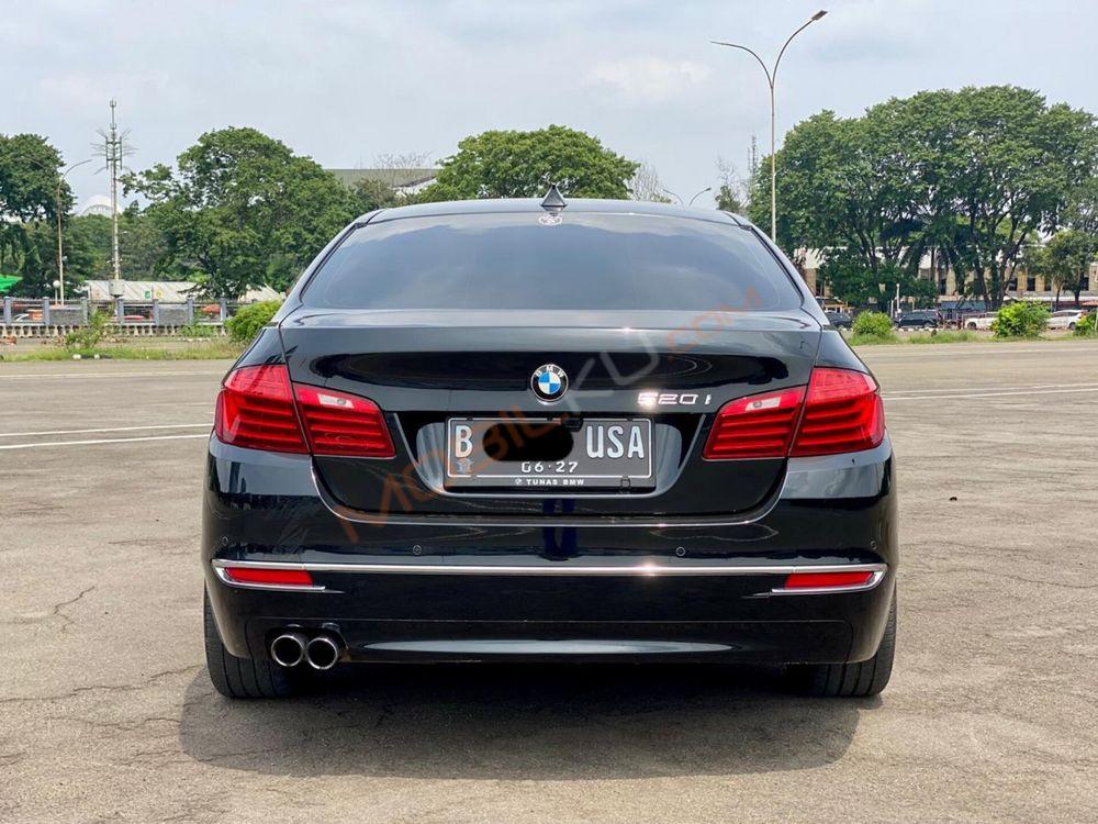 Mobil BMW 5 Series 2016