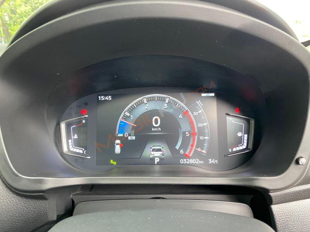 Mobil Mitsubishi Pajero 2021