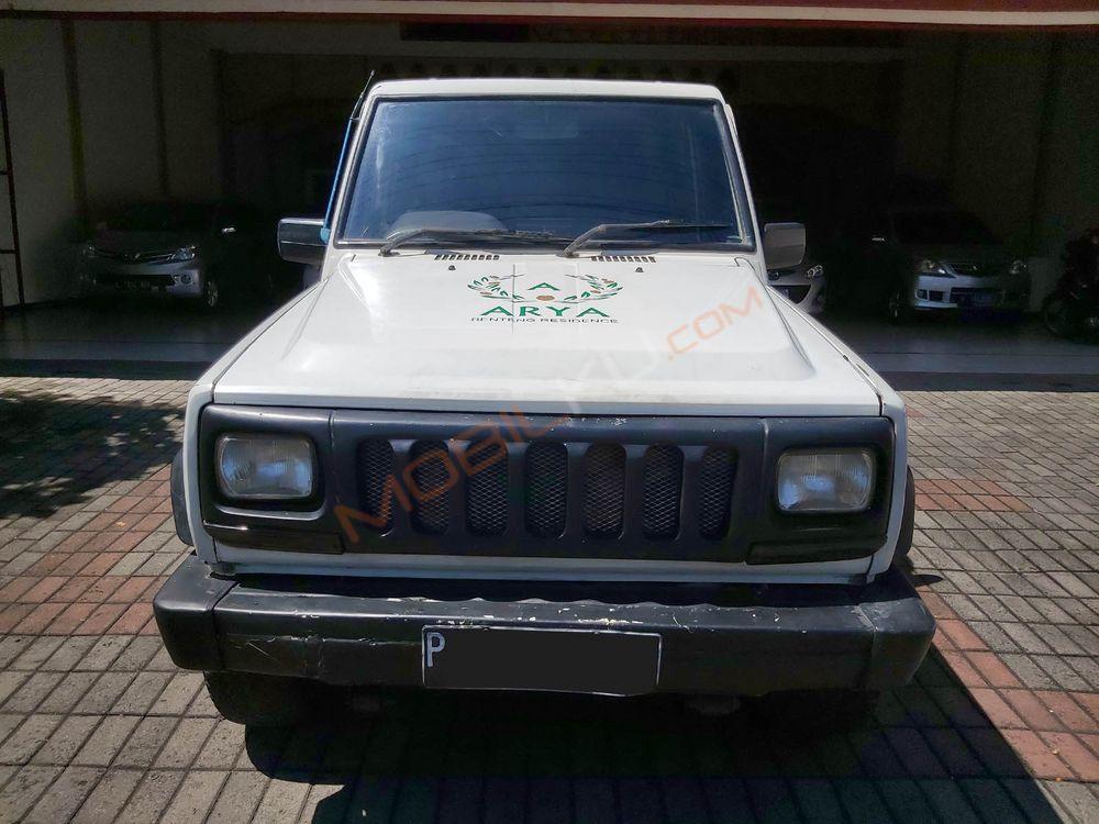 Mobil Daihatsu Feroza 1995