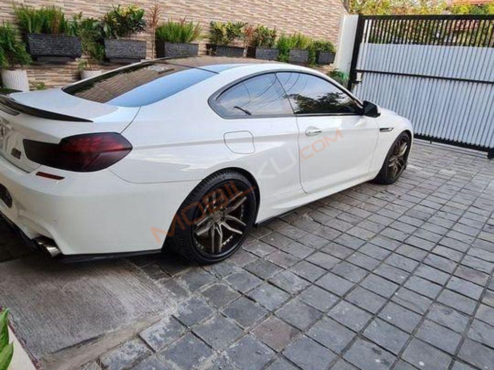Mobil BMW 6 Series 2012