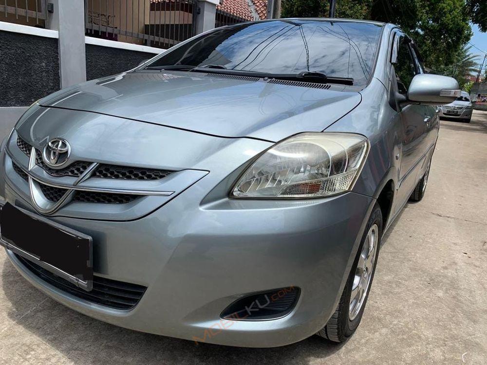 Mobil Toyota Vios 2009