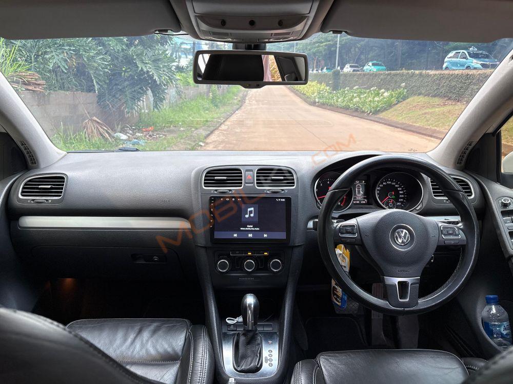 Mobil Volkswagen Golf 2012