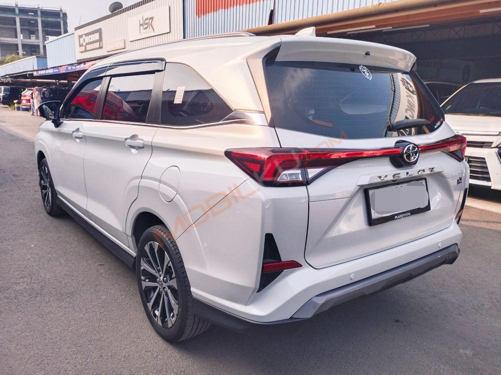 Mobil Toyota Veloz 2022
