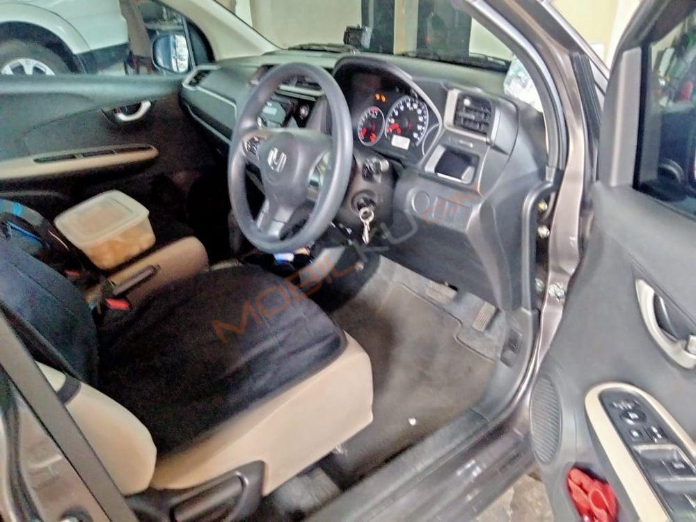 Mobil Honda Brio 2019