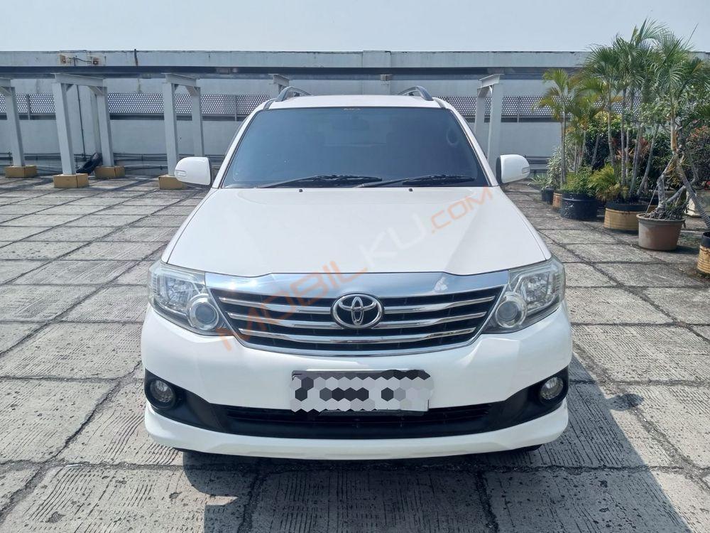 Mobil Toyota Fortuner 2012