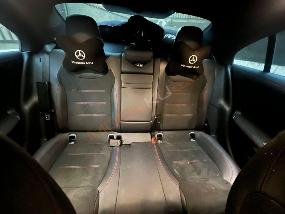 Mobil Mercedes-Benz CLA 2019