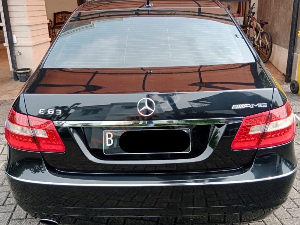 Mobil Mercedes-Benz E-Class 2011