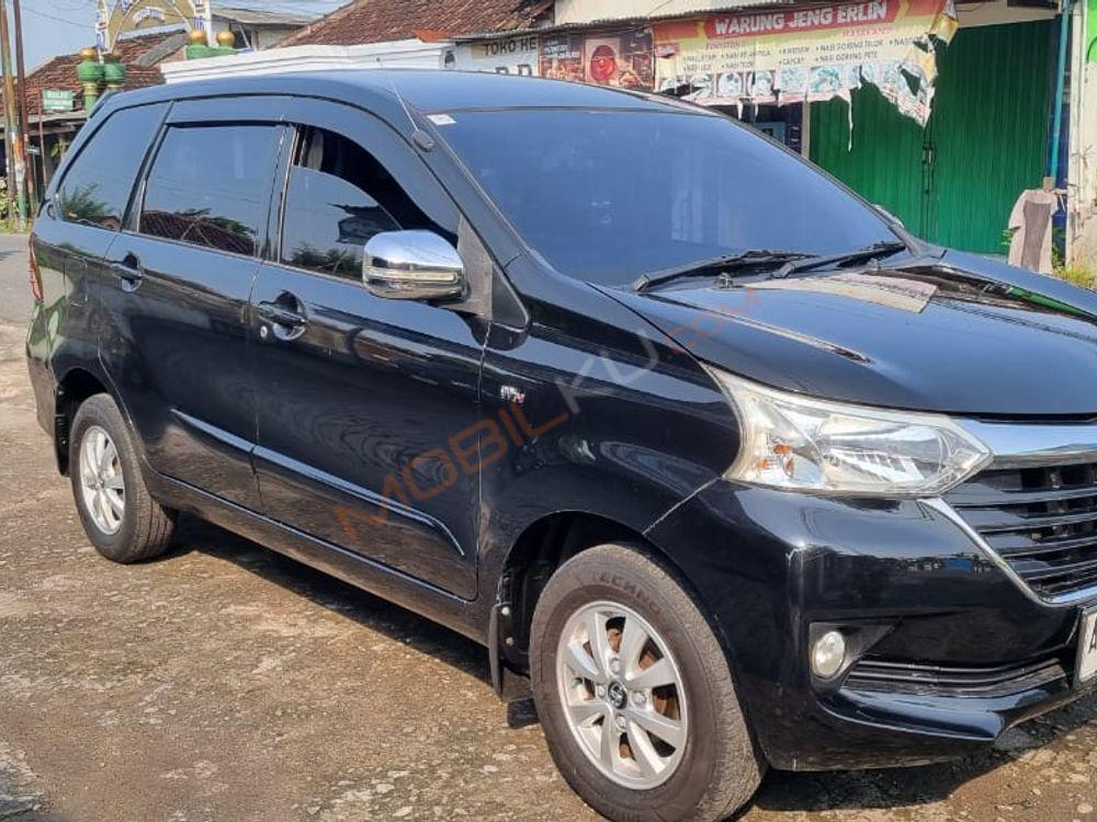 Mobil Toyota Avanza 2016