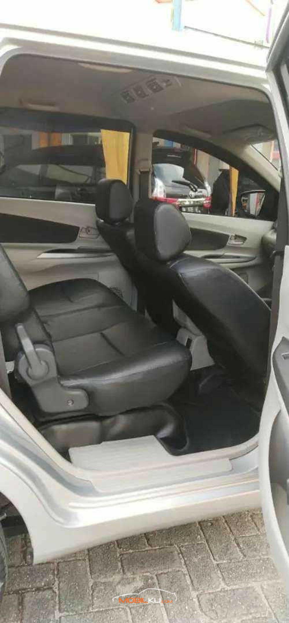 Mobil Toyota Avanza 2018