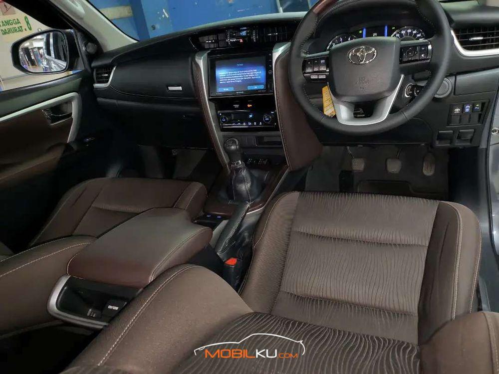 Mobil Toyota Fortuner 2016
