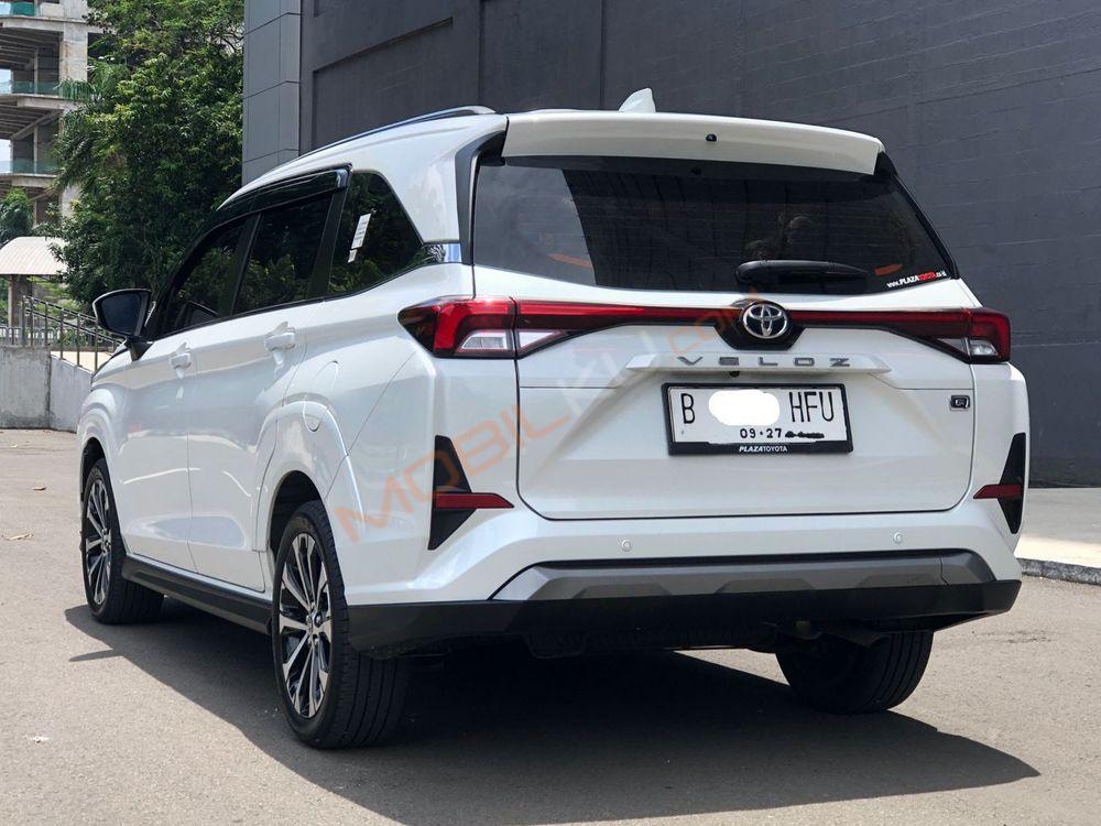 Mobil Toyota Veloz 2022