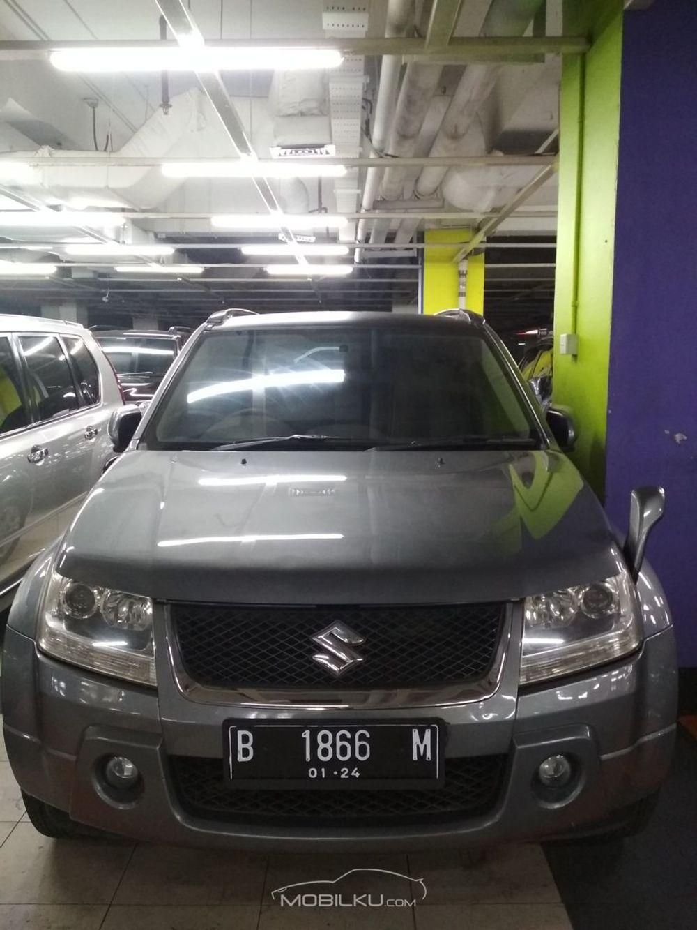 Mobil Suzuki Grand Vitara 2008