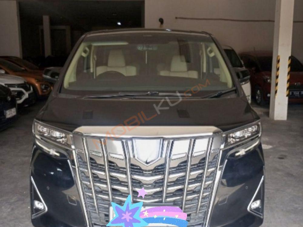 Mobil Toyota Alphard 2018