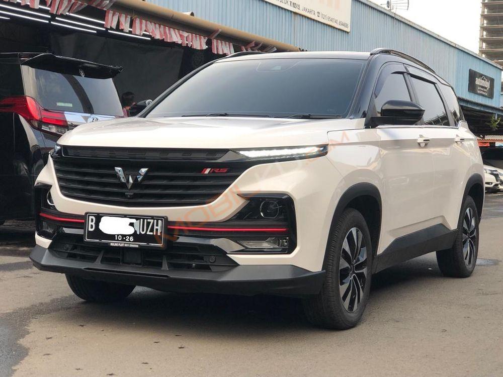 Mobil Wuling Almaz 2021