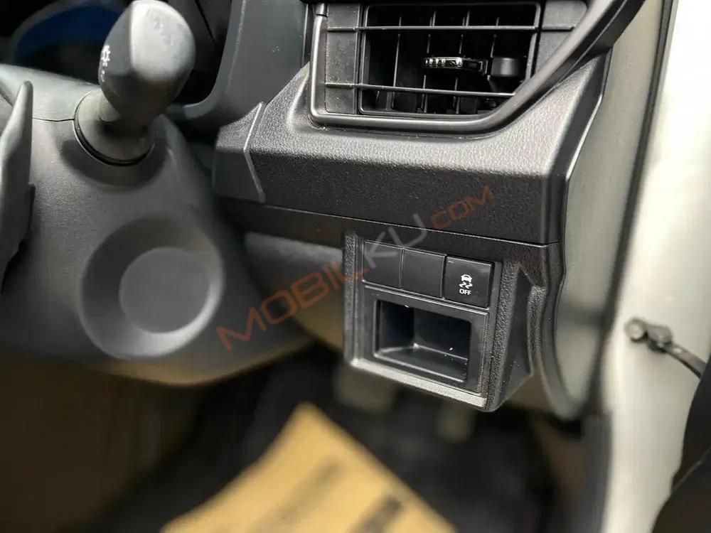 Mobil Toyota Agya 2023