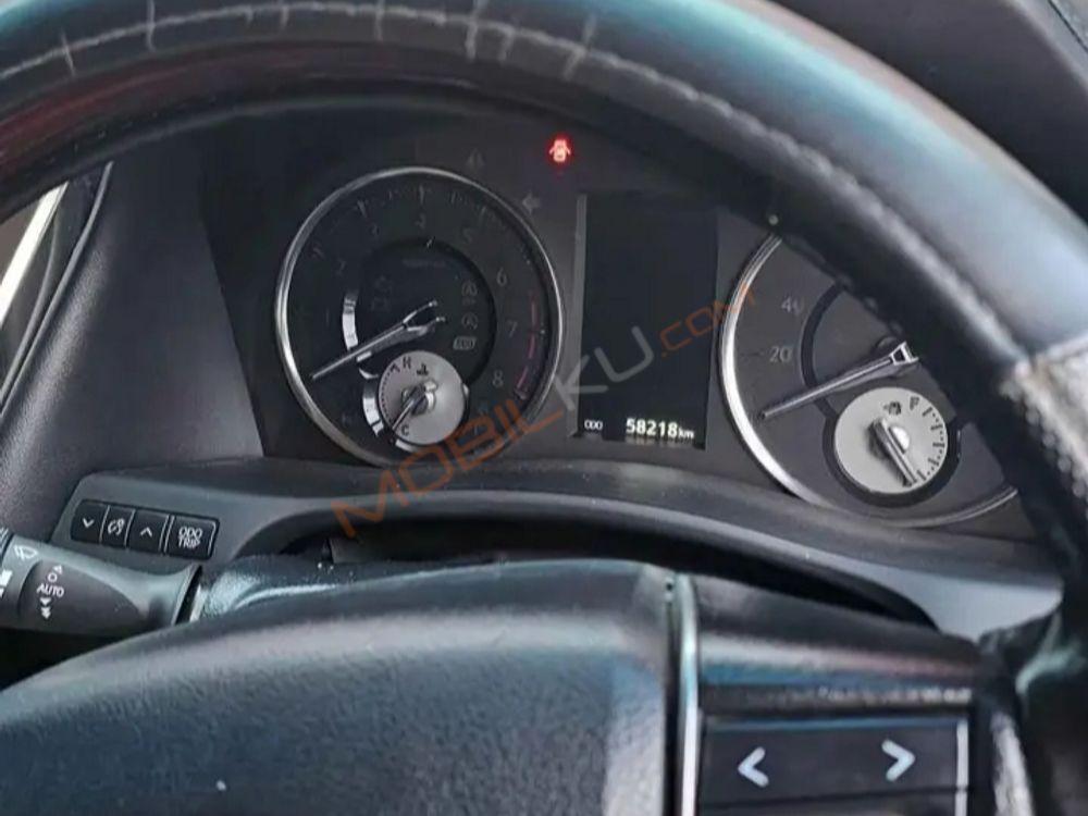 Mobil Toyota Alphard 2017