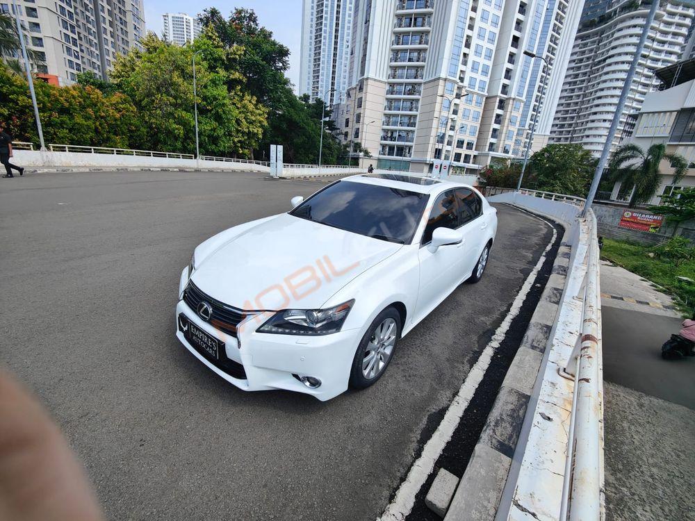 Mobil Lexus GS 2012