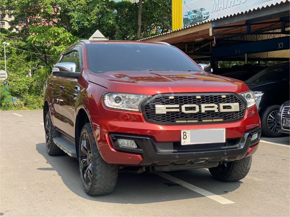 Mobil Ford Everest 2015
