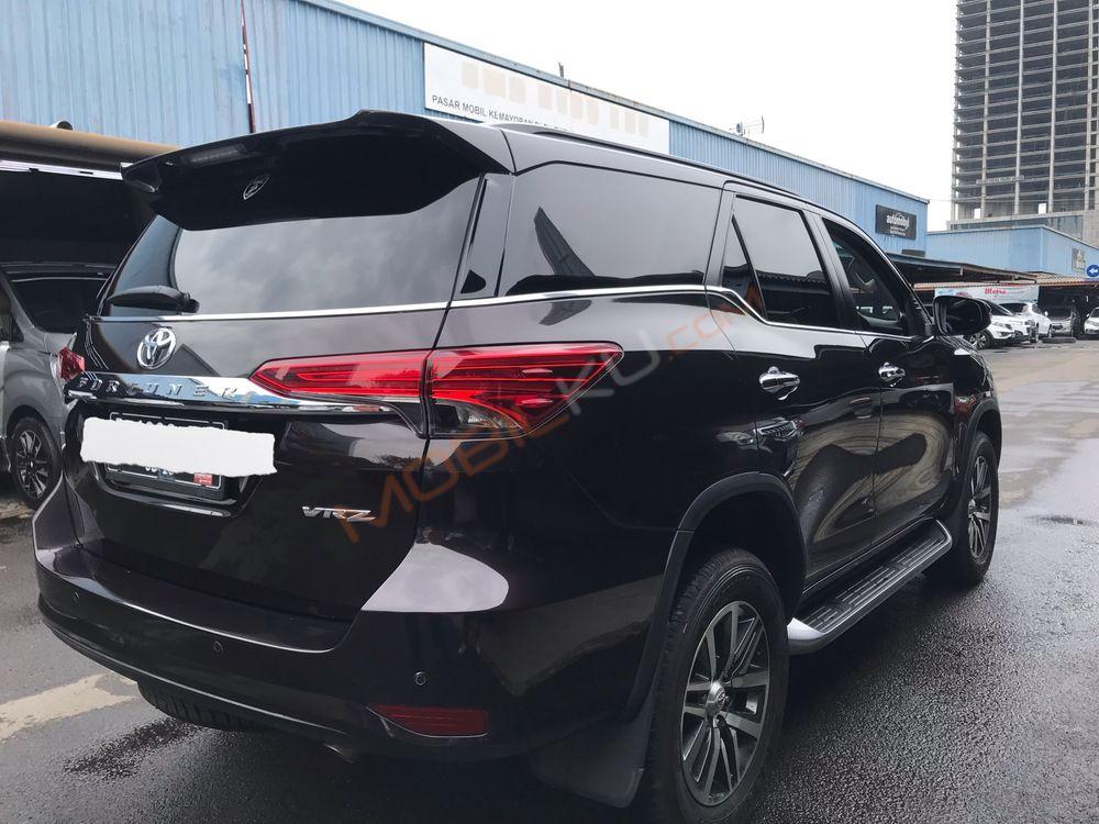 Mobil Toyota Fortuner 2016